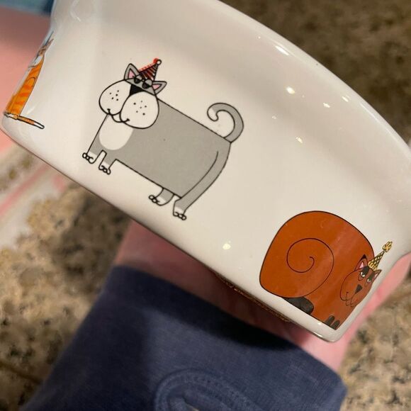 Ursula Dodge PARTY CAT Cat Bowls set of 2 - Picture 11 of 13